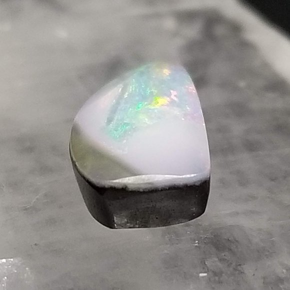 Australian Winton Opal * 14.7 x 6.7 x 4.2mm * solid, natural, gemmy boulder opal - Picture 8 of 15